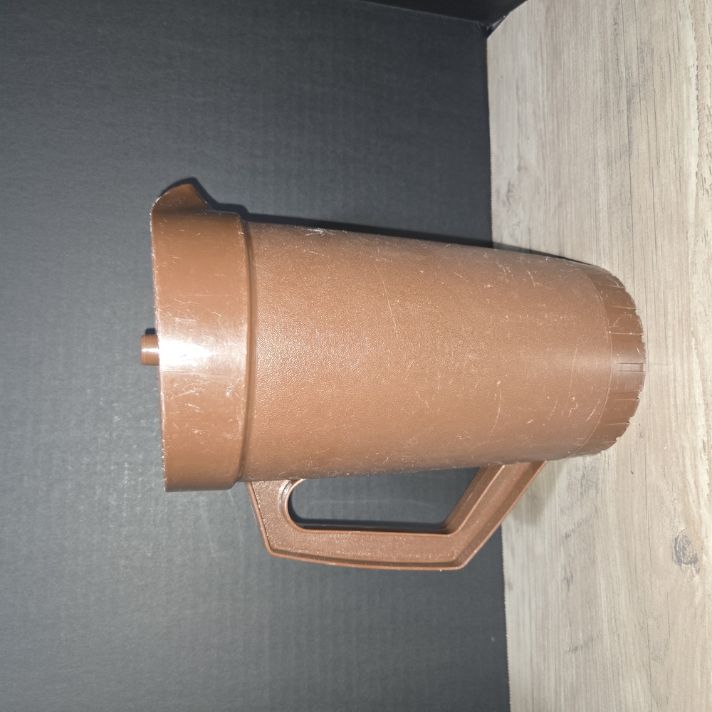 Tupperware Brown Plastic Pitcher 800
